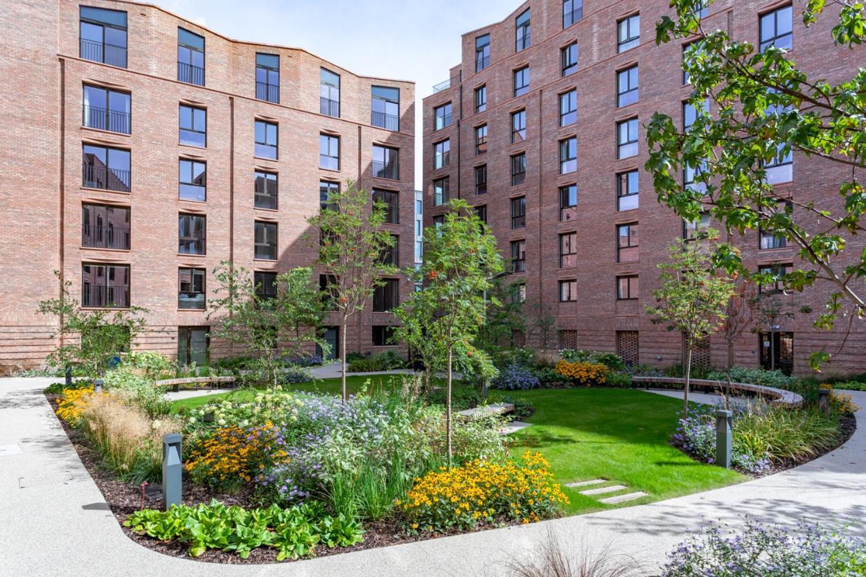 Luxury 2 Bedroom Apartment With Free Parking In The Heart Of York Exterior photo