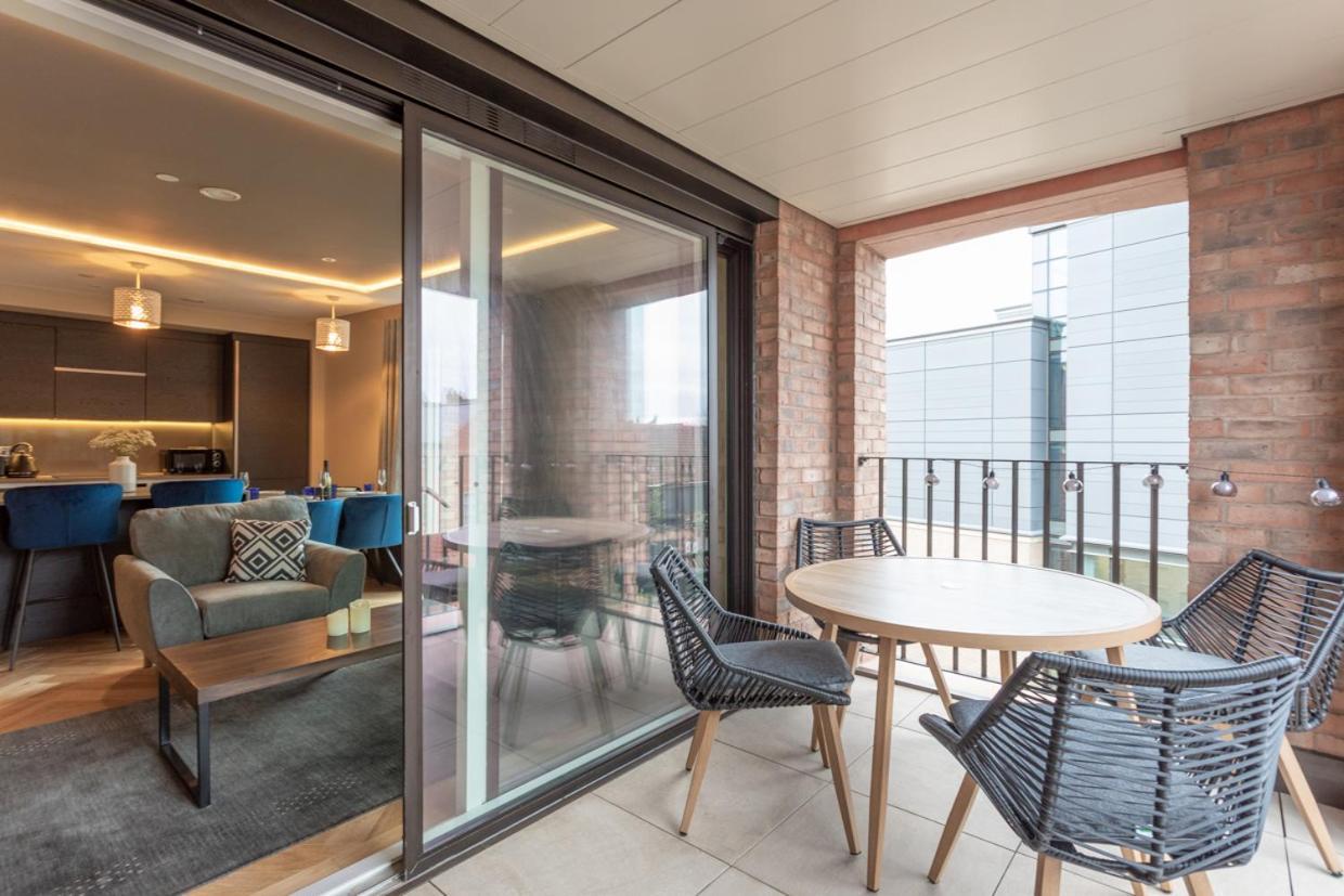 Luxury 2 Bedroom Apartment With Free Parking In The Heart Of York Exterior photo