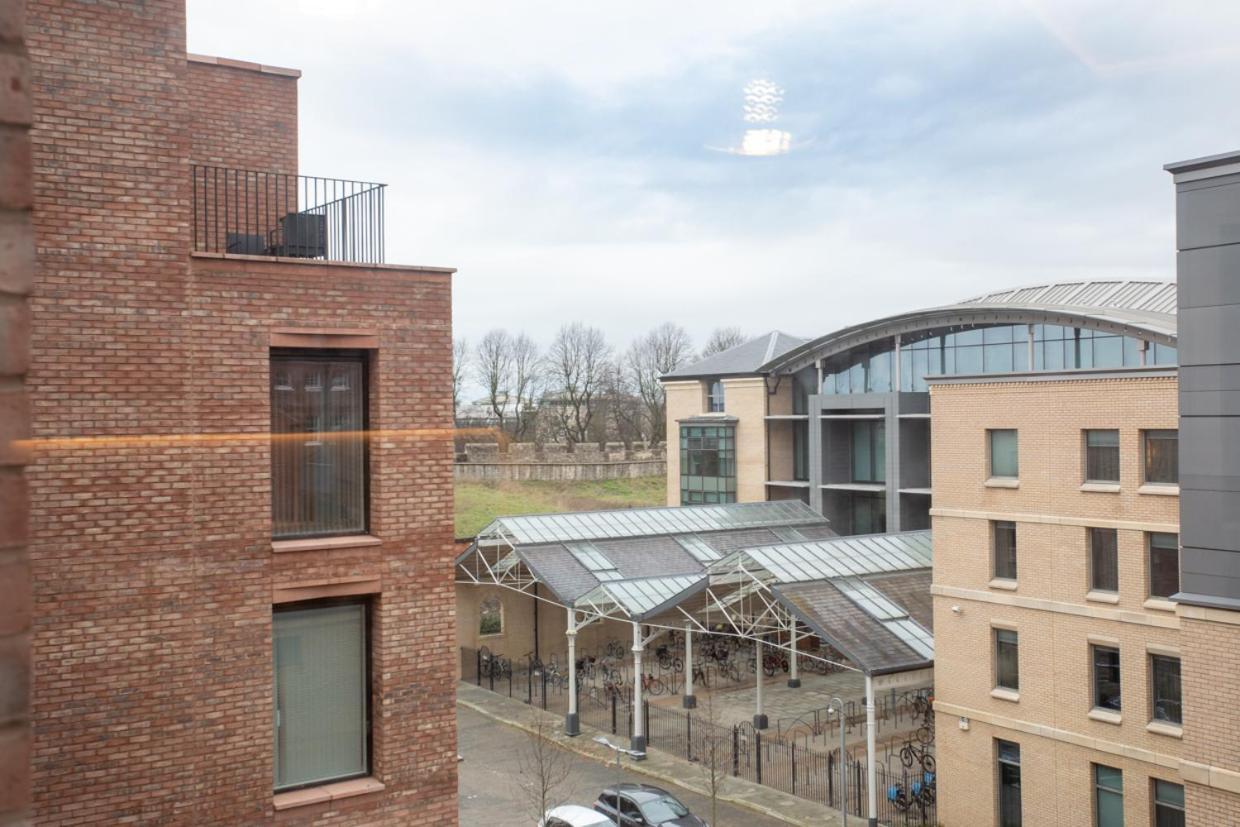 Luxury 2 Bedroom Apartment With Free Parking In The Heart Of York Exterior photo