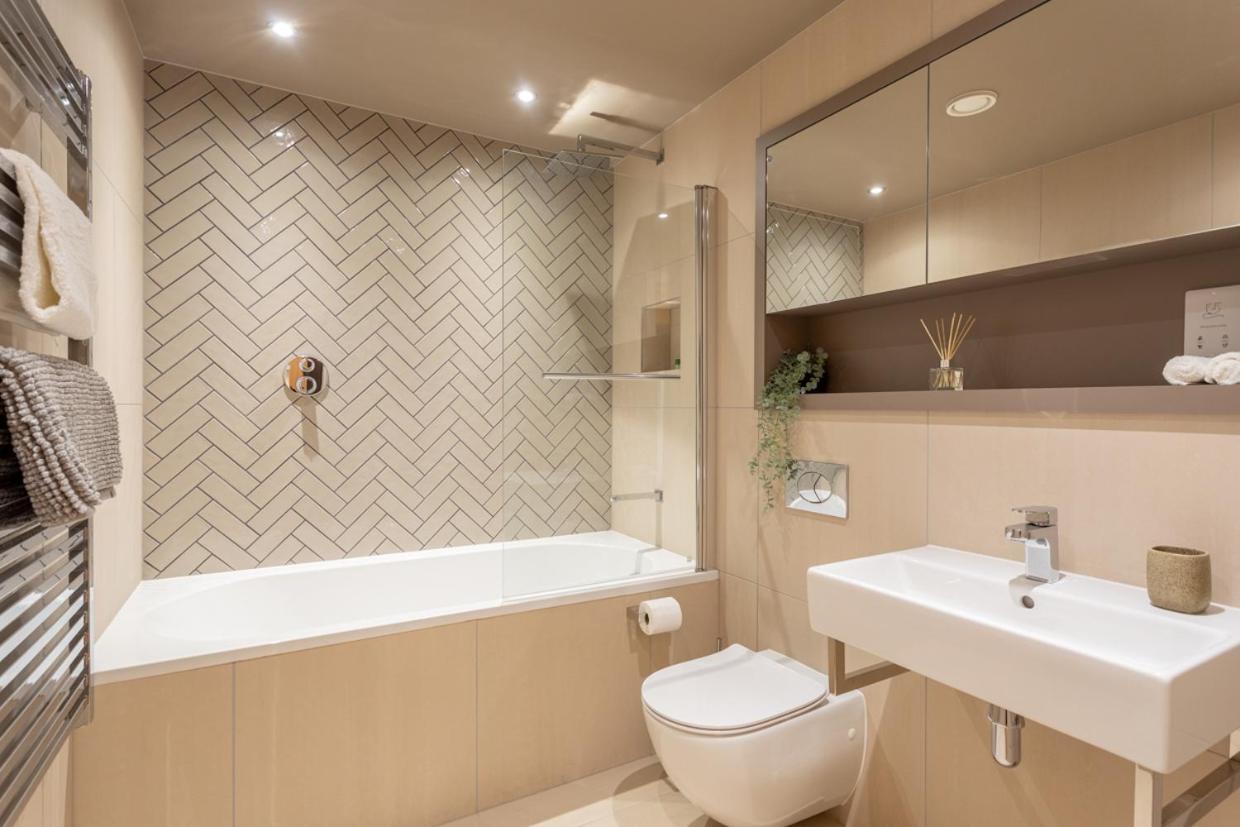 Luxury 2 Bedroom Apartment With Free Parking In The Heart Of York Exterior photo
