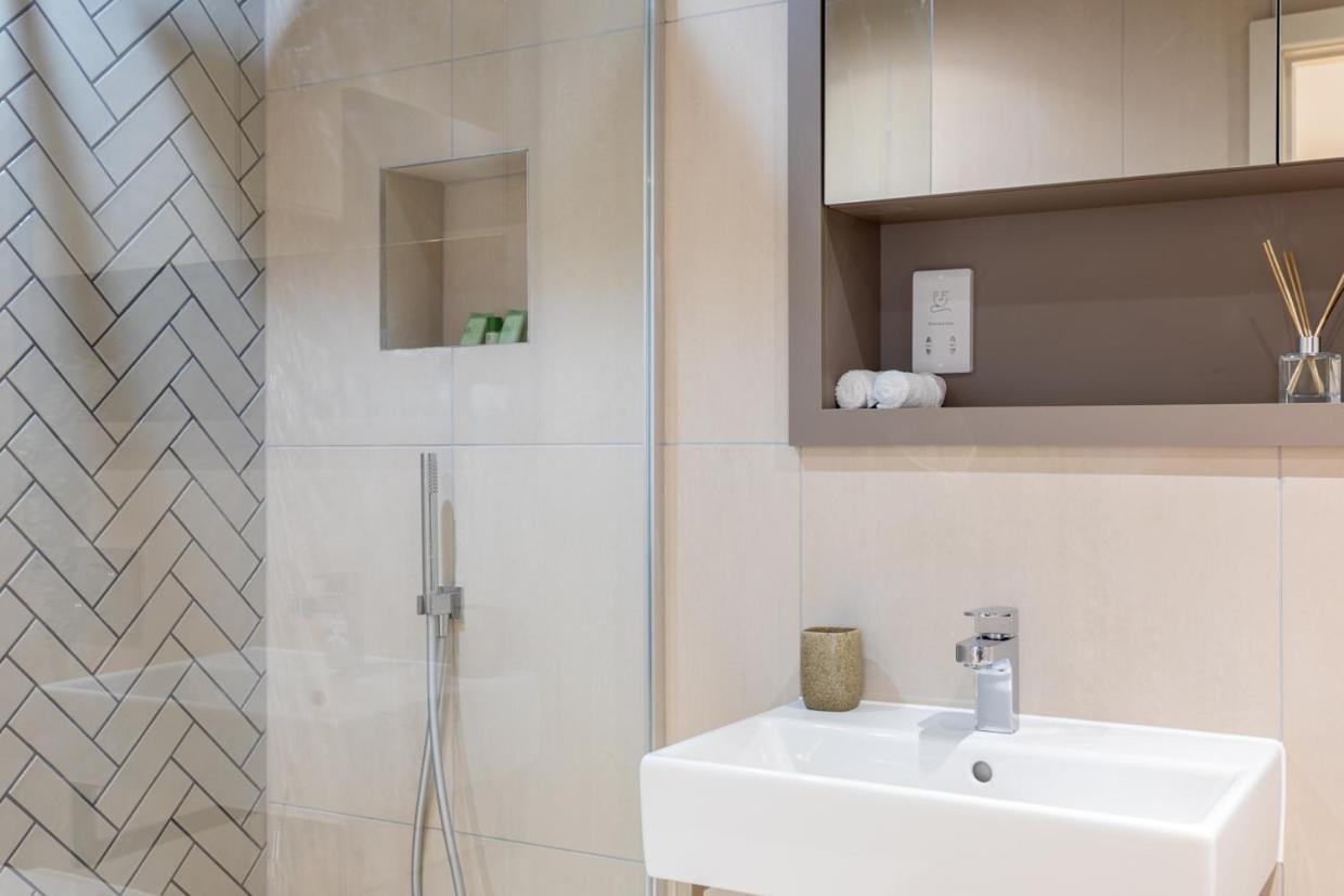 Luxury 2 Bedroom Apartment With Free Parking In The Heart Of York Exterior photo