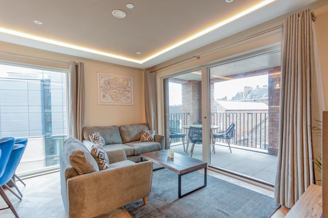 Luxury 2 Bedroom Apartment With Free Parking In The Heart Of York Exterior photo